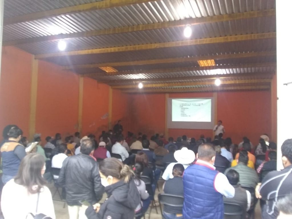 Primer seminario de cafeticultura sostenible, cambio climático y cafés de especialidad., en la ciudad de Totutla Veracruz